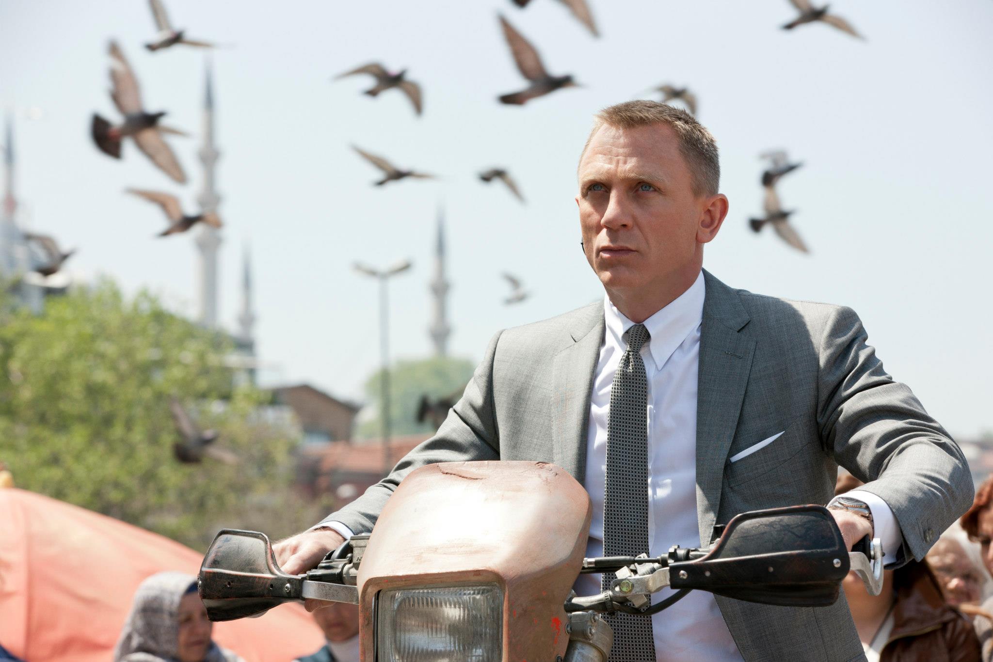 Daniel Craig In Skyfall 6 